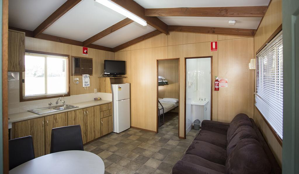 Big 4 Barossa Tourist Park Otel Nuriootpa Oda fotoğraf